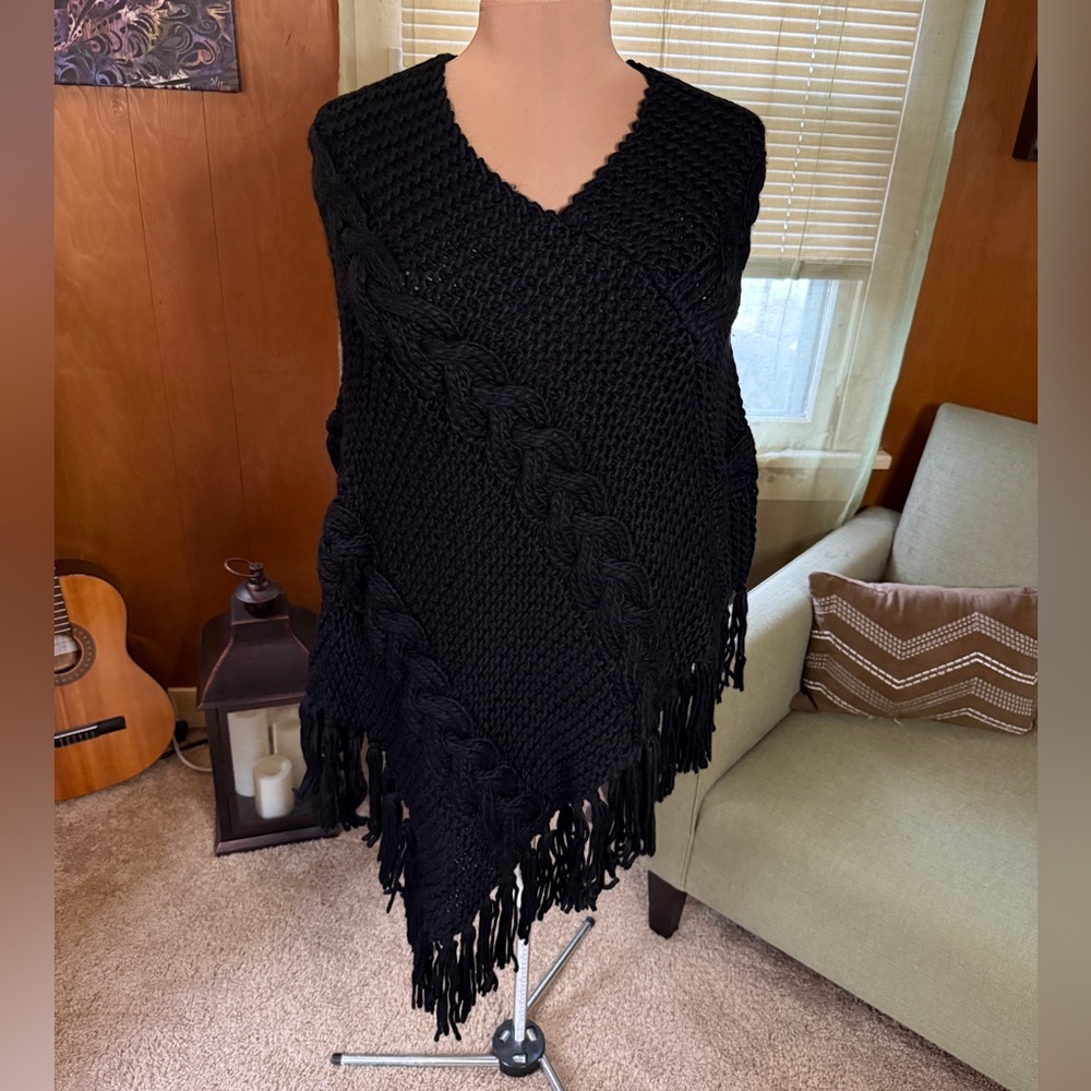 Currency Cable Knit Women's Black Poncho (Plus Size)
